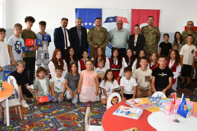 Türk KFOR Birliği, Prizren'deki okula eğitim ekipmanı desteği sağladı