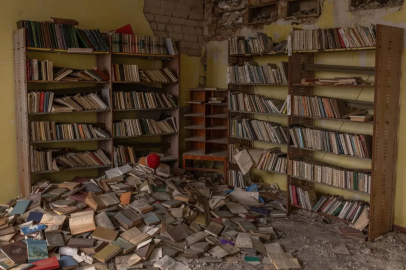 Rusya’nın Kıyiv’e yönelik dev hava saldırısında 250 bin kitap kül oldu!