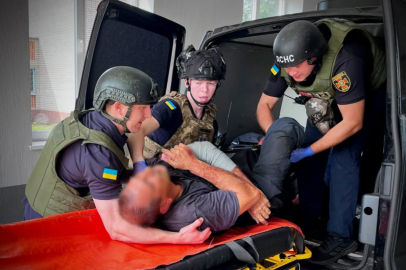 Rusya, Dnipropetrovsk’ta arama kurtarma personeline saldırdı!