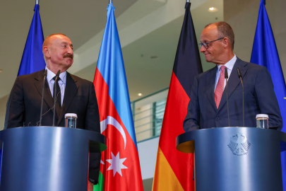 Bakü'deki gizli Alman-Rus görüşmesi tartışması büyüyor: Merz'den yalanlama, Ukrayna'dan sert tepki