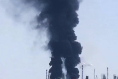 Ukrayna'nın vurduğu Tümen Petrol Rafinerisi faaliyetlerini durdurdu