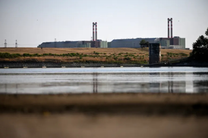 Tuna Nehri'ndeki tarihî kuraklık Macaristan'ın tek nükleer santralini durma noktasına getirdi