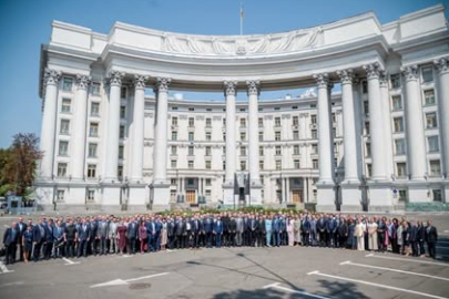 Ukrayna lideri Zelenskıy'dan Rusya’ya baskıyı artırma çağrısı