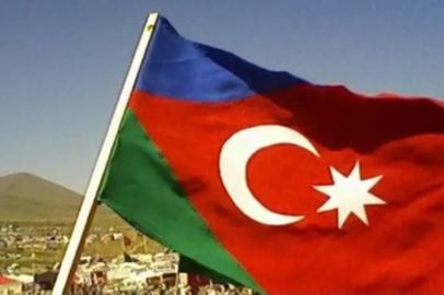 Tebriz'de doktora savunması Türkçe konuşulduğu gerekçesiyle durduruldu!