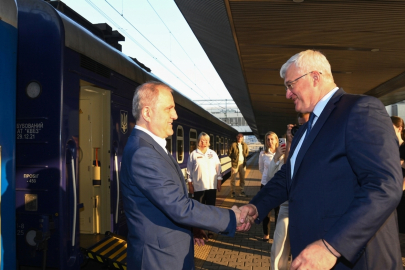Azerbaycan Dışişleri Bakanı Bayramov Kıyiv'de
