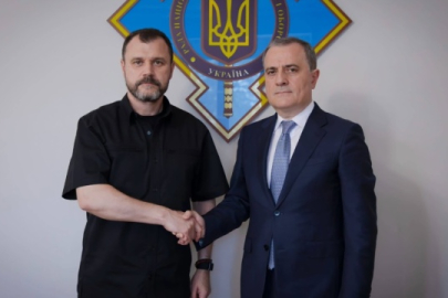 Azerbaycan Dışişleri Bakanı Bayramov, Ukrayna Millî Güvenlik ve Savunma Konseyi Sekreteri ile bir araya geldi