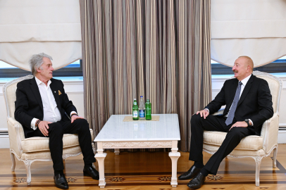 Aliyev, Ukrayna’nın eski Cumhurbaşkanı Yuşçenko ile Bakü’de görüştü