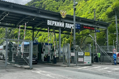 Rusya’da seferberlik korkusu: Binlerce erkek sınırlara akın etti