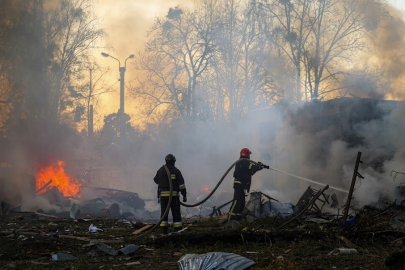 Rusya, Ukrayna'nın merkez bölgelerinde terör estirdi: En az 4 yaralı!