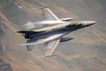 Zelenskıy Rus hava sahası konusunda uyardı: Bazı uçuşlar iptal edildi