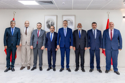 Dışişleri Bakanı Fidan, Şam'da Suriye Türkmen Meclisi heyetiyle görüştü