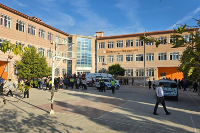 Manisa'da okul yolunda silahlı saldırı: 2’si ağır 11 öğrenci yaralandı