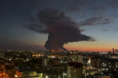 Ukrayna, Rusya’daki 2 petrol tesisi ile bir askerî tesisi vurdu