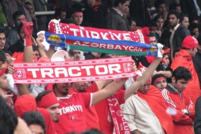 Traktör FC’den İran Futbol Federasyonuna acil mektup: Etnik hakaretlere soruşturma talebi