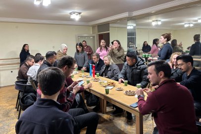 Kırım Tatar gençler, Nogay çayının ısıttığı sıcak bir akşamda bir araya geldi
