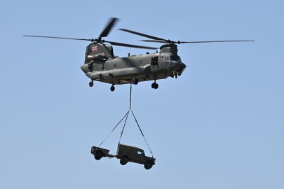 Birleşik Krallık ve Fransa’dan Almanya’da büyük çaplı hava indirme tatbikatı