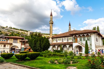 KTMM Başkanlık Divanından sert bildiri: "Hansaray'ın Rus işgalcilerin propaganda amaçları için kullanılması kabul edilemez"