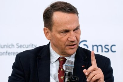 Polonya Dışişleri Bakanı Sikorski'den ABD'ye tepki: Rusya insanları öldürüyor, bizden ise nazik olmamız isteniyor